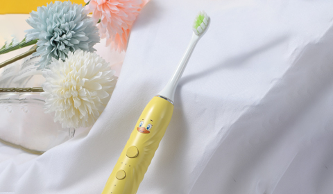 高品质电动牙刷厂家分享儿童牙齿涂氟有什么好处和坏处